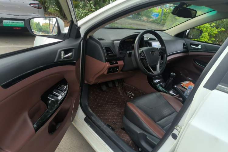 Used BYD Surui 2016 1.5L Manual Elite Edition Driver Seat