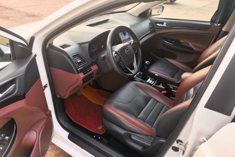 Used BYD Surui 2016 1.5L Manual Elite Edition Driver Seat