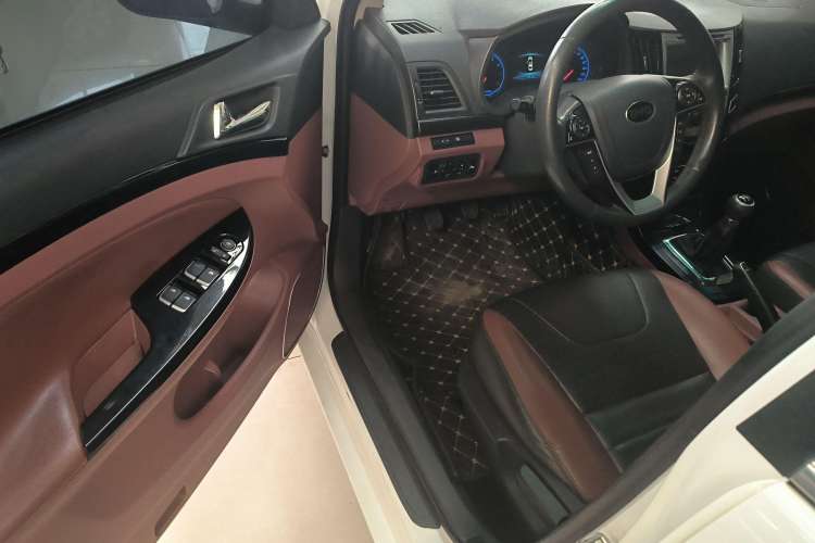 Used BYD Surui 2016 1.5L Manual Elite Edition Driver Seat