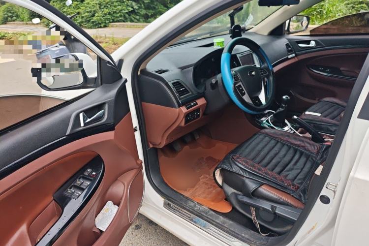 Used BYD Surui 2016 1.5L Manual Elite Edition Driver Seat