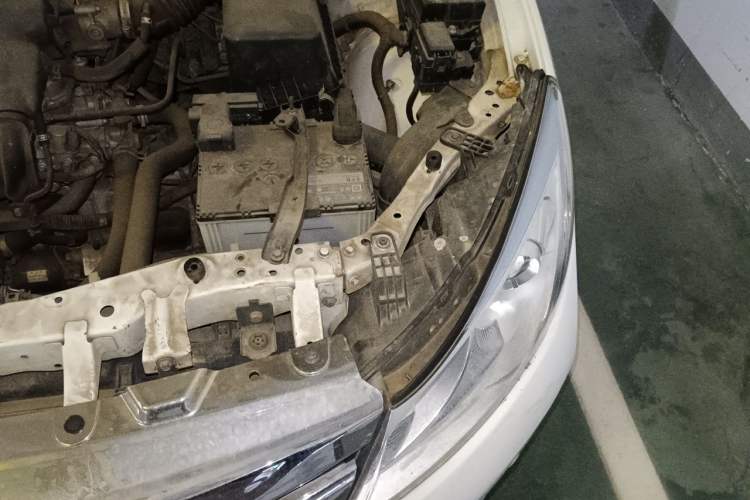 Used BYD Surui 2016 1.5L Manual Elite Edition Engine Bay Left