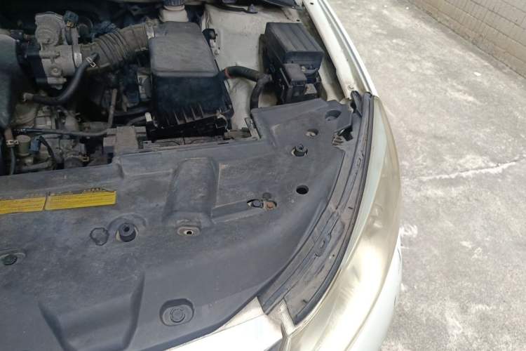 Used BYD Surui 2016 1.5L Manual Elite Edition Engine Bay Left