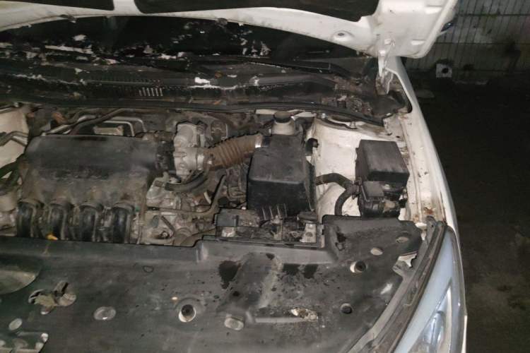 Used BYD Surui 2016 1.5L Manual Elite Edition Engine Bay Left