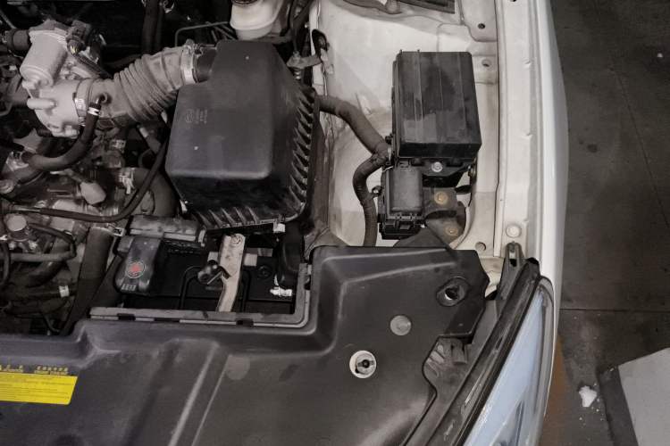 Used BYD Surui 2016 1.5L Manual Elite Edition Engine Bay Left
