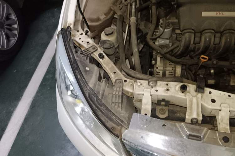 Used BYD Surui 2016 1.5L Manual Elite Edition Engine Bay Right
