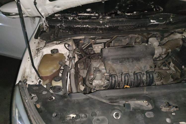 Used BYD Surui 2016 1.5L Manual Elite Edition Engine Bay Right