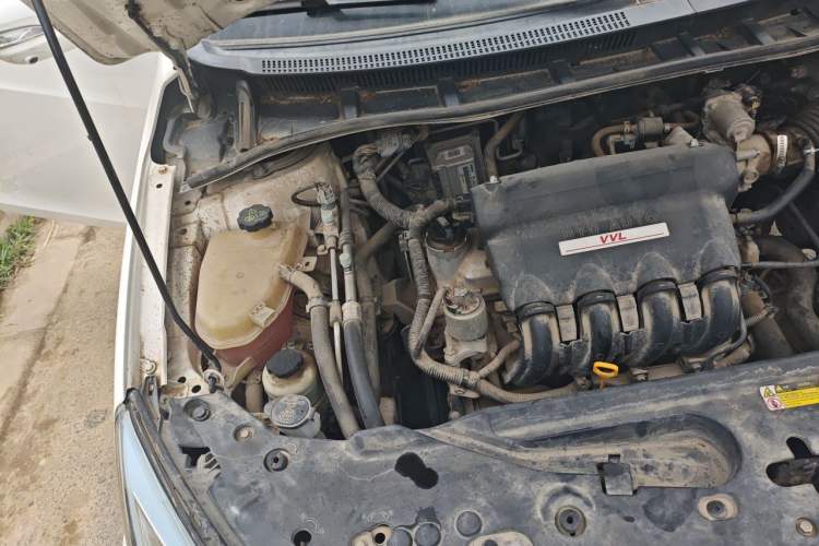 Used BYD Surui 2016 1.5L Manual Elite Edition Engine Bay Right