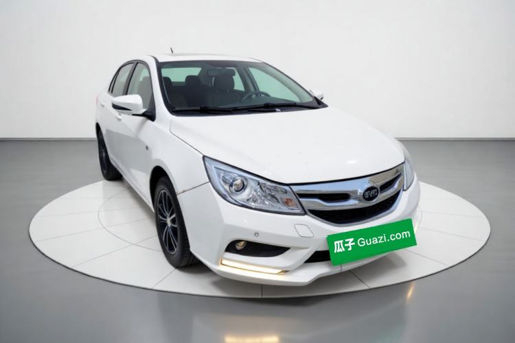 Used BYD Surui 2016 1.5L Manual Elite Edition Front Right 45 Deg