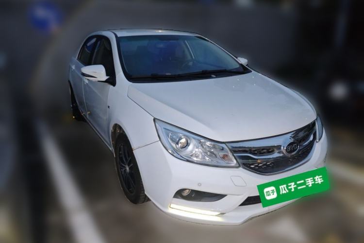 Used BYD Surui 2016 1.5L Manual Elite Edition Front Right 45 Deg