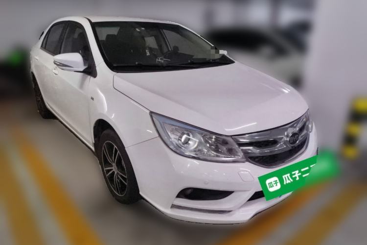 Used BYD Surui 2016 1.5L Manual Elite Edition Front Right 45 Deg