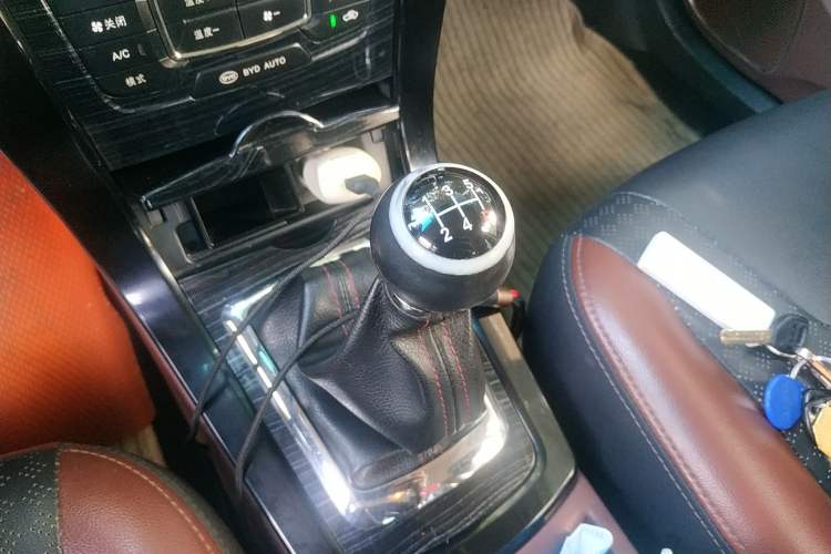 Used BYD Surui 2016 1.5L Manual Elite Edition Gear Lever
