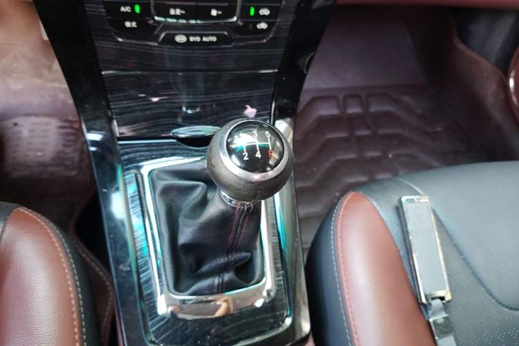 Used BYD Surui 2016 1.5L Manual Elite Edition Gear Lever