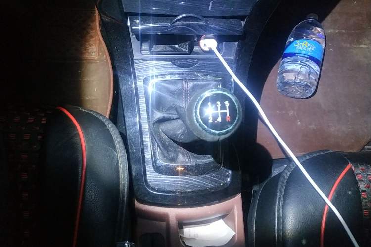 Used BYD Surui 2016 1.5L Manual Elite Edition Gear Lever