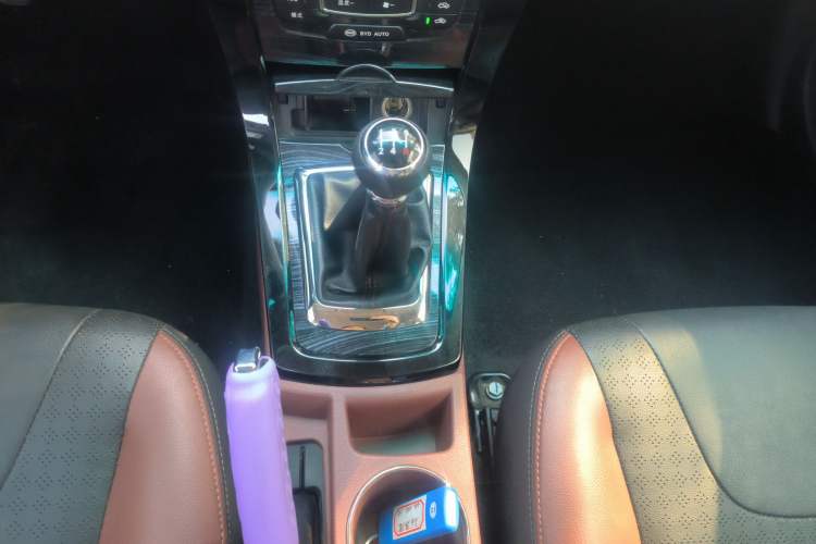 Used BYD Surui 2016 1.5L Manual Elite Edition Gear Lever