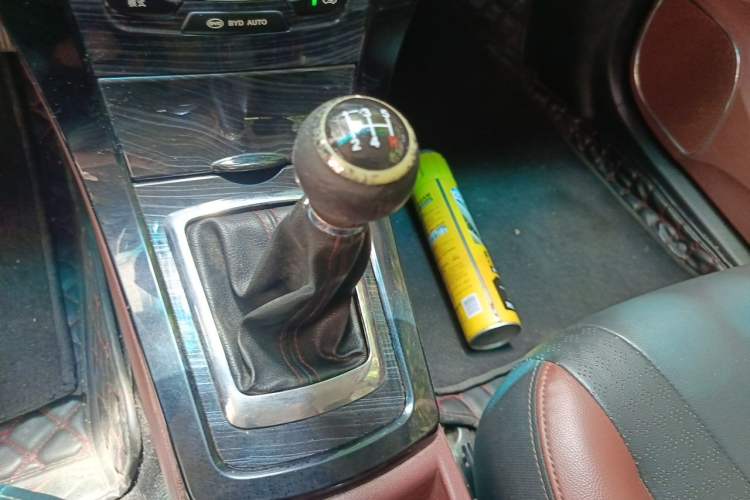 Used BYD Surui 2016 1.5L Manual Elite Edition Gear Lever