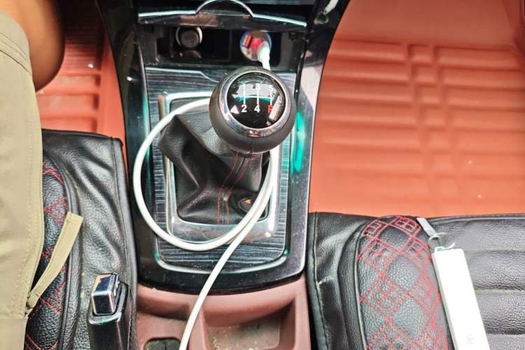 Used BYD Surui 2016 1.5L Manual Elite Edition Gear Lever