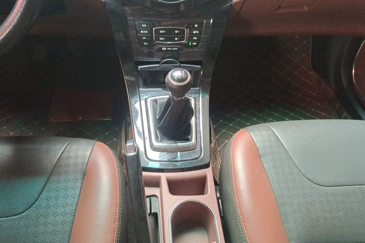 Used BYD Surui 2016 1.5L Manual Elite Edition Gear Lever
