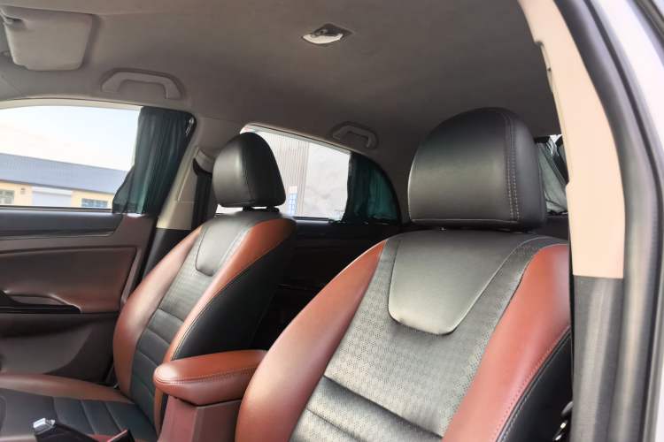 Used BYD Surui 2016 1.5L Manual Elite Edition Headliner
