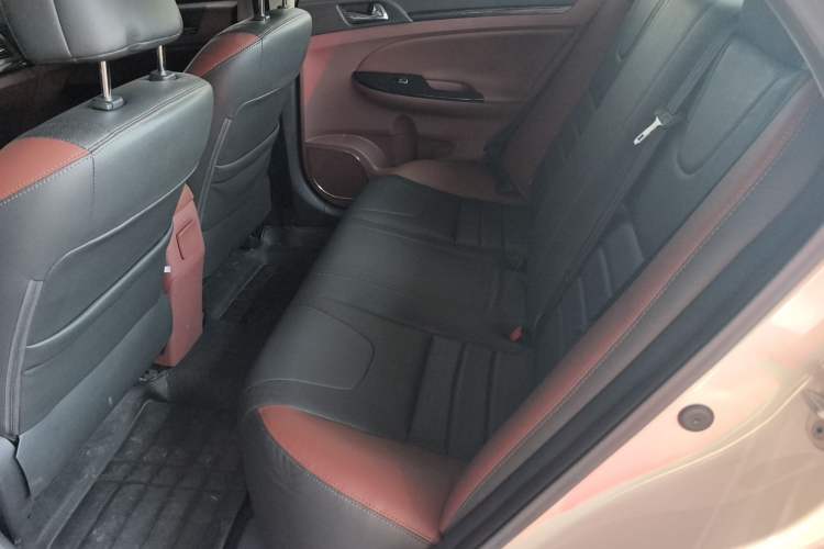 Used BYD Surui 2016 1.5L Manual Elite Edition Interior 1