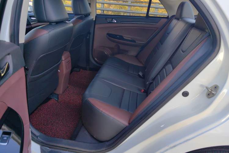Used BYD Surui 2016 1.5L Manual Elite Edition Interior 1