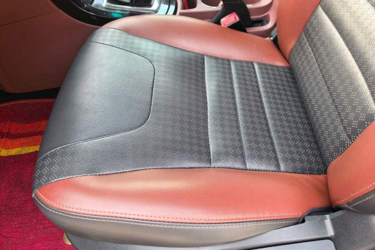 Used BYD Surui 2016 1.5L Manual Elite Edition Interior 2