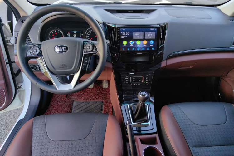 Used BYD Surui 2016 1.5L Manual Elite Edition Interior 3