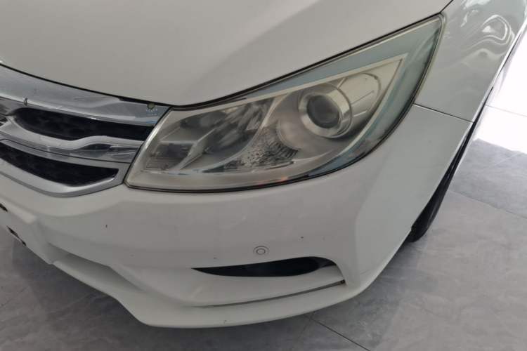 Used BYD Surui 2016 1.5L Manual Elite Edition Left Front Headlight