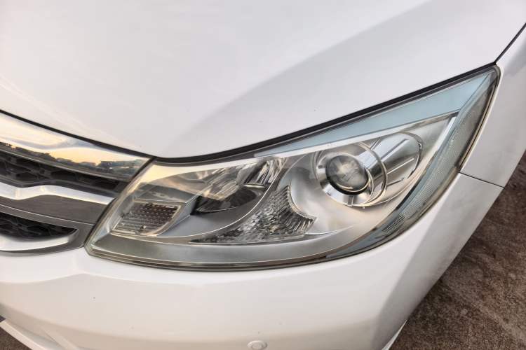 Used BYD Surui 2016 1.5L Manual Elite Edition Left Front Headlight