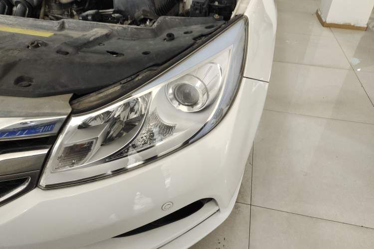 Used BYD Surui 2016 1.5L Manual Elite Edition Left Front Headlight