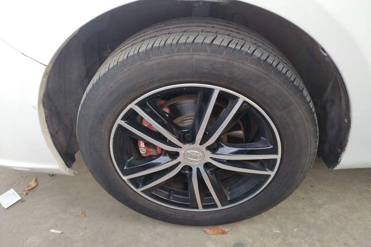 Used BYD Surui 2016 1.5L Manual Elite Edition Left Front Wheel Hub