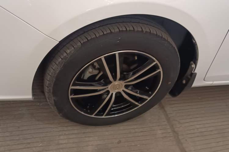 Used BYD Surui 2016 1.5L Manual Elite Edition Left Front Wheel Hub