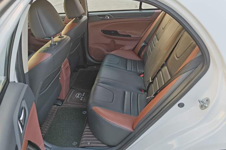 Used BYD Surui 2016 1.5L Manual Elite Edition Left Rear Seat