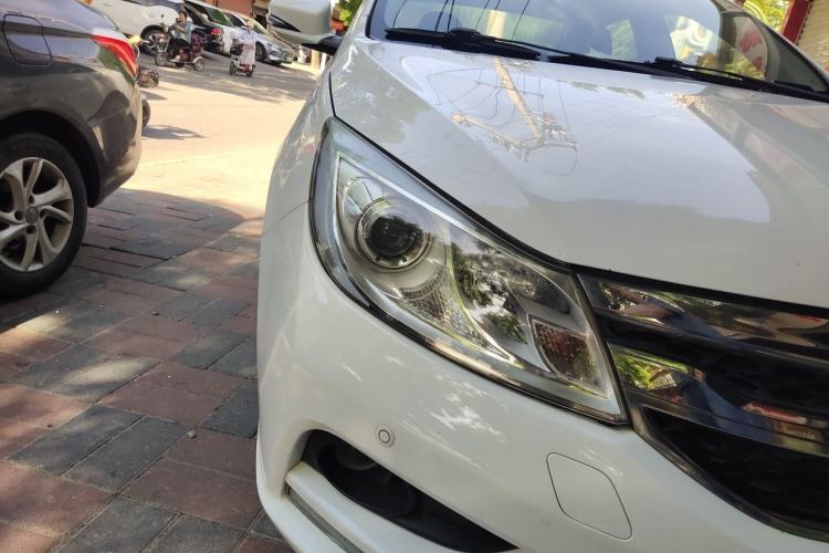 Used BYD Surui 2016 1.5L Manual Elite Edition Right Front Headlight