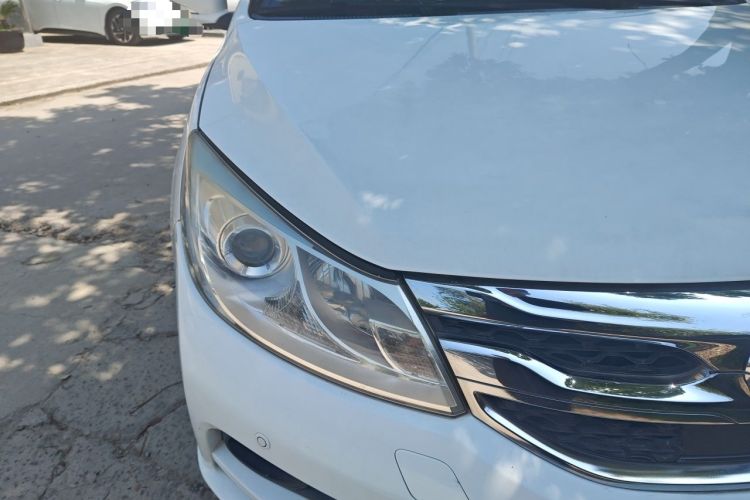Used BYD Surui 2016 1.5L Manual Elite Edition Right Front Headlight