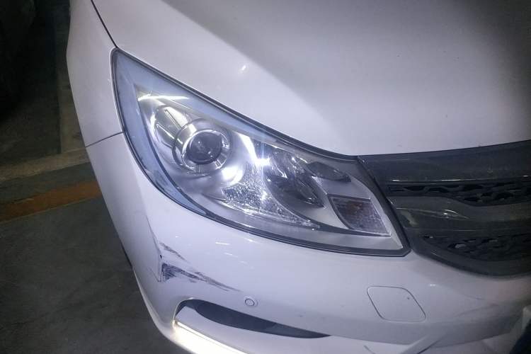 Used BYD Surui 2016 1.5L Manual Elite Edition Right Front Headlight