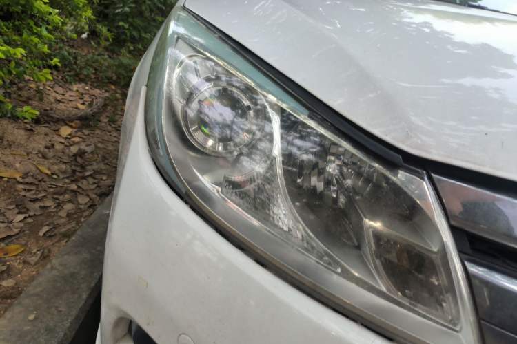 Used BYD Surui 2016 1.5L Manual Elite Edition Right Front Headlight
