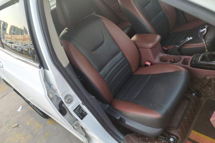 Used BYD Surui 2016 1.5L Manual Elite Edition Right Front Seat