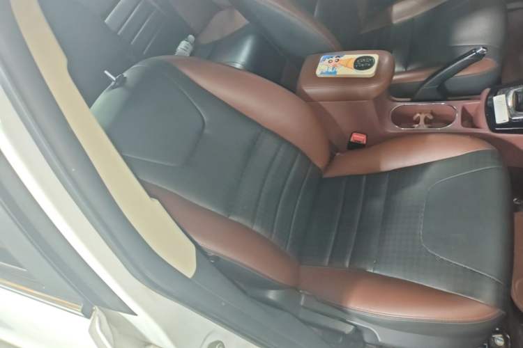 Used BYD Surui 2016 1.5L Manual Elite Edition Right Front Seat
