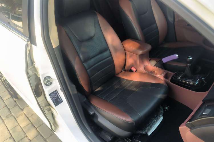 Used BYD Surui 2016 1.5L Manual Elite Edition Right Front Seat