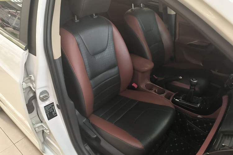 Used BYD Surui 2016 1.5L Manual Elite Edition Right Front Seat