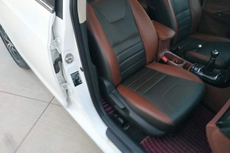 Used BYD Surui 2016 1.5L Manual Elite Edition Right Front Seat