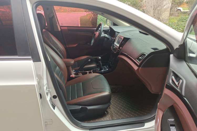 Used BYD Surui 2016 1.5L Manual Elite Edition Right Front Seat