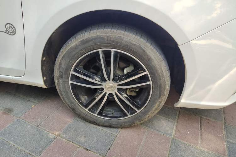 Used BYD Surui 2016 1.5L Manual Elite Edition Right Front Wheel Hub