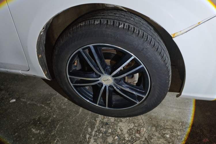 Used BYD Surui 2016 1.5L Manual Elite Edition Right Front Wheel Hub
