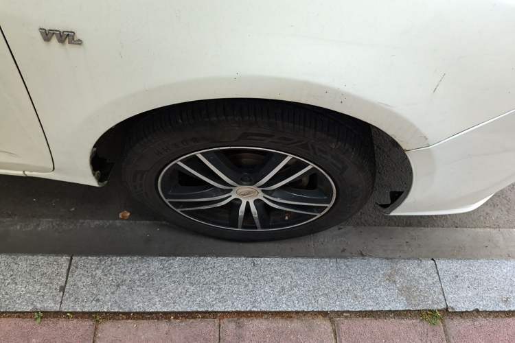 Used BYD Surui 2016 1.5L Manual Elite Edition Right Front Wheel Hub