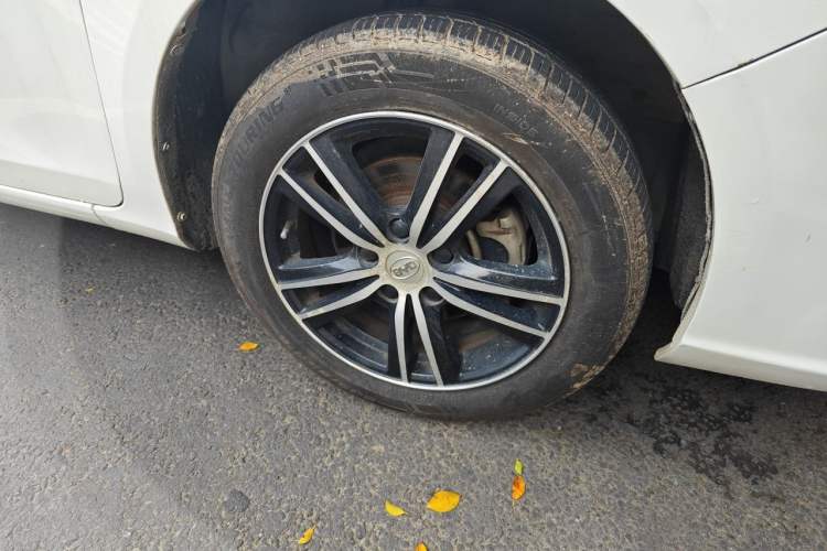 Used BYD Surui 2016 1.5L Manual Elite Edition Right Front Wheel Hub