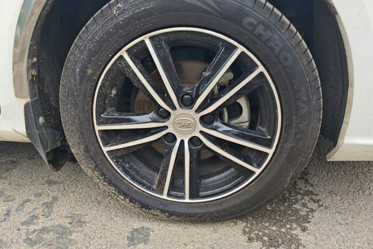 Used BYD Surui 2016 1.5L Manual Elite Edition Right Front Wheel Hub