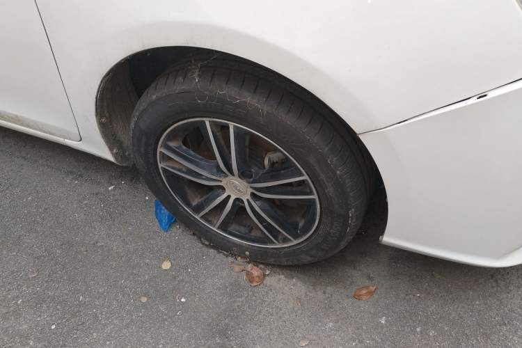 Used BYD Surui 2016 1.5L Manual Elite Edition Right Front Wheel Hub