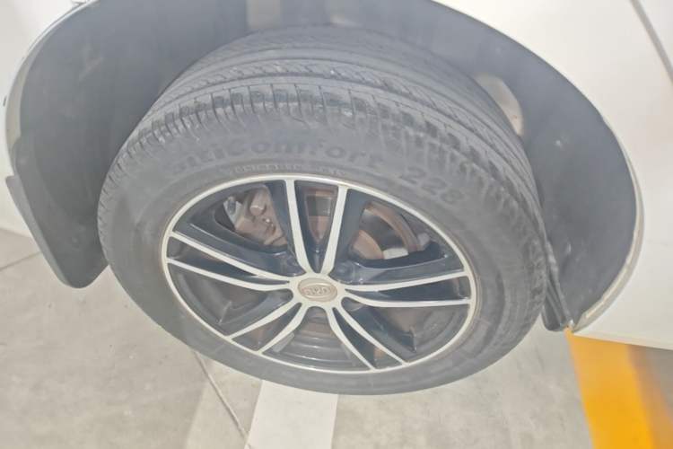 Used BYD Surui 2016 1.5L Manual Elite Edition Right Rear Wheel Hub