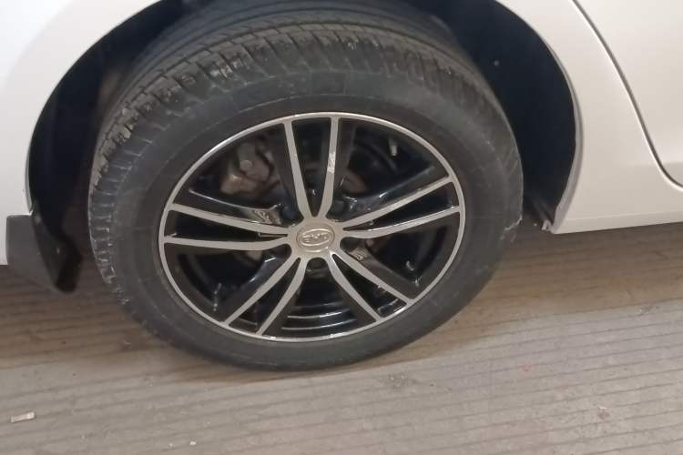 Used BYD Surui 2016 1.5L Manual Elite Edition Right Rear Wheel Hub